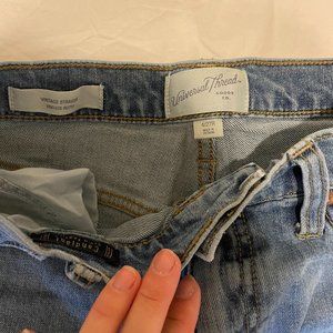 Universal Thread 90's High Rise Vintage Straight Jean Medium Wash (Size 4/27R)